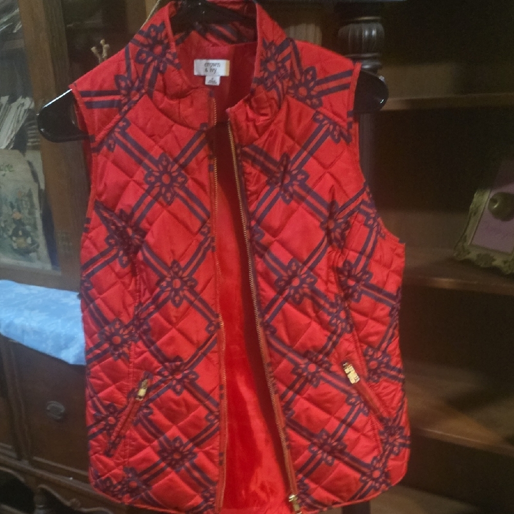 Crown & Ivy Red and Navy Quilted Women's Vest